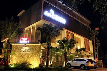 De'Corner Guest House Маланг Екстериор снимка